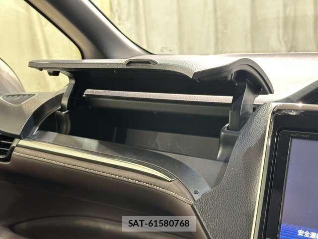 Toyota ESQUIRE 2014-11 4638819-28