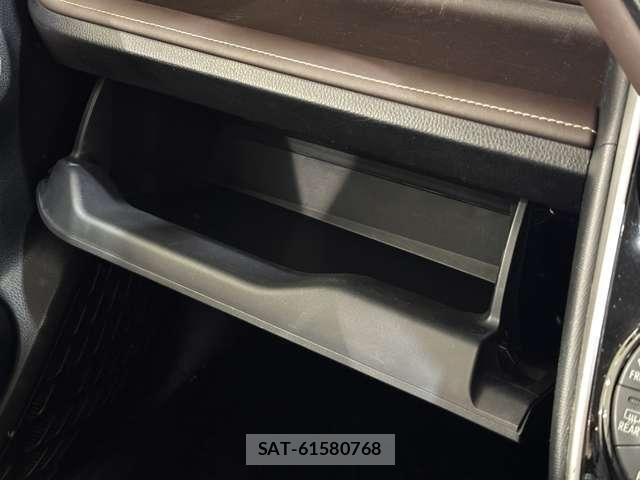 Toyota ESQUIRE 2014-11 4638819-29