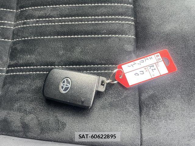 Toyota ESQUIRE 2020-07 4940134-20