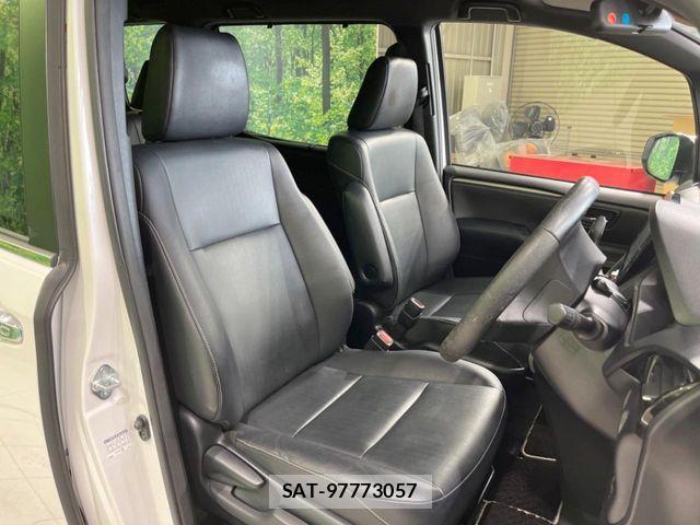 Toyota ESQUIRE 2016-01 6303959-7