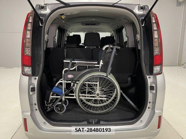 Toyota ESQUIRE 2015-03 6611735-12