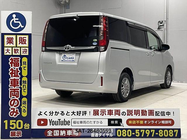 Toyota ESQUIRE 2015-03 6611735-14