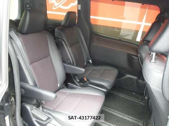 Toyota ESQUIRE 2020-12 6671227-17