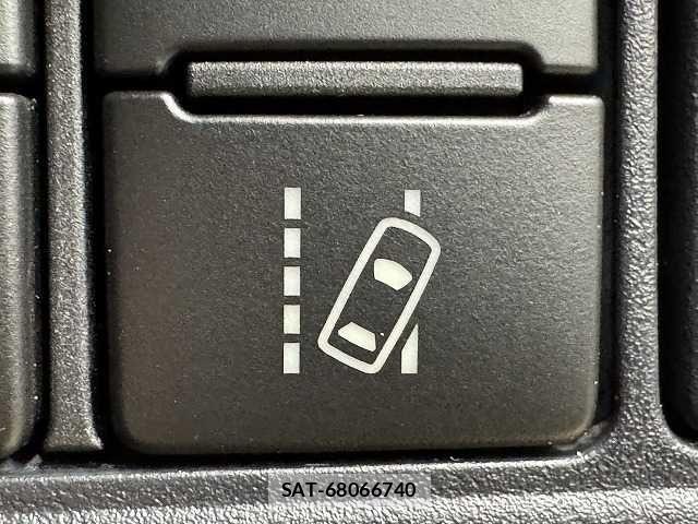 Toyota ESQUIRE 2017-04 6671230-9