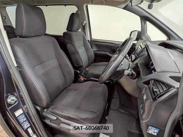 Toyota ESQUIRE 2017-04 6671230-4