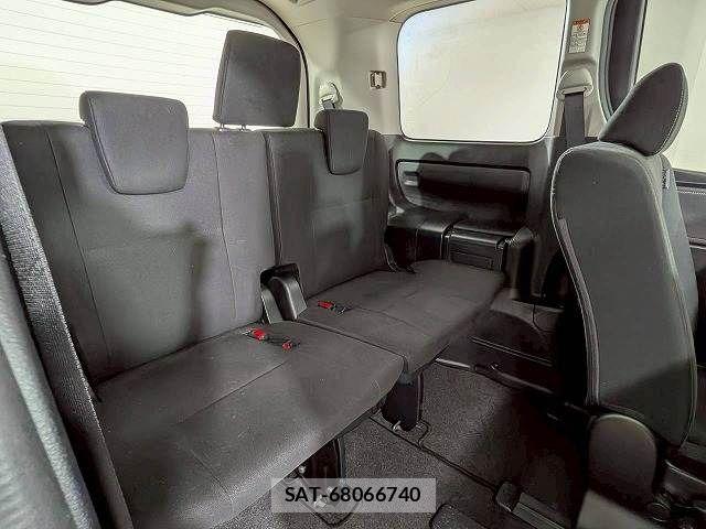 Toyota ESQUIRE 2017-04 6671230-6
