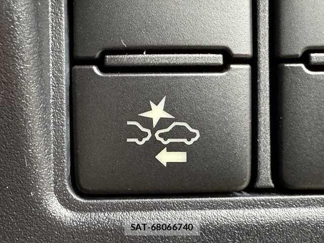 Toyota ESQUIRE 2017-04 6671230-8