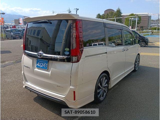 Toyota ESQUIRE 2015-01 6671226-1