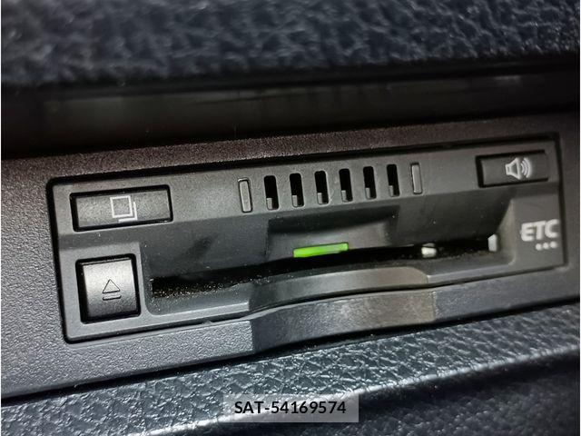 Toyota ESQUIRE 2018-03 6683763-12