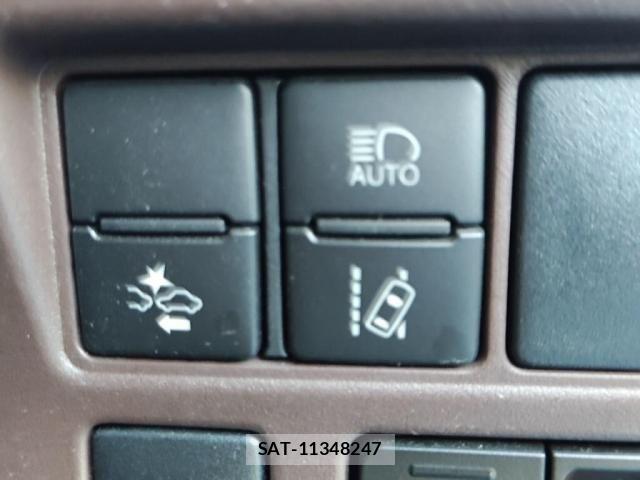 Toyota ESQUIRE 2016-01 6682652-13