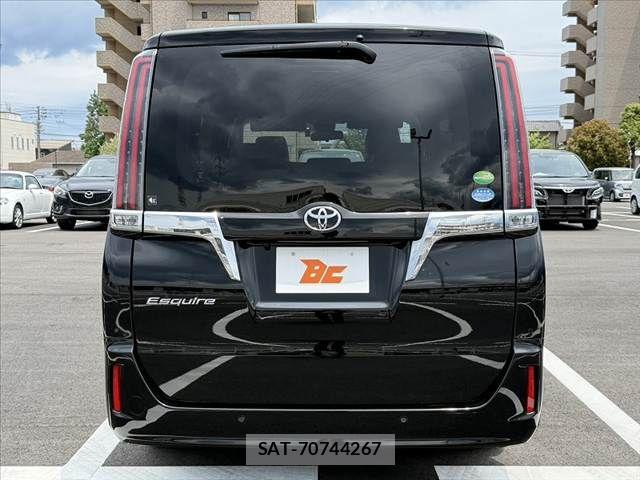 Toyota ESQUIRE 2020-02 6751478-13
