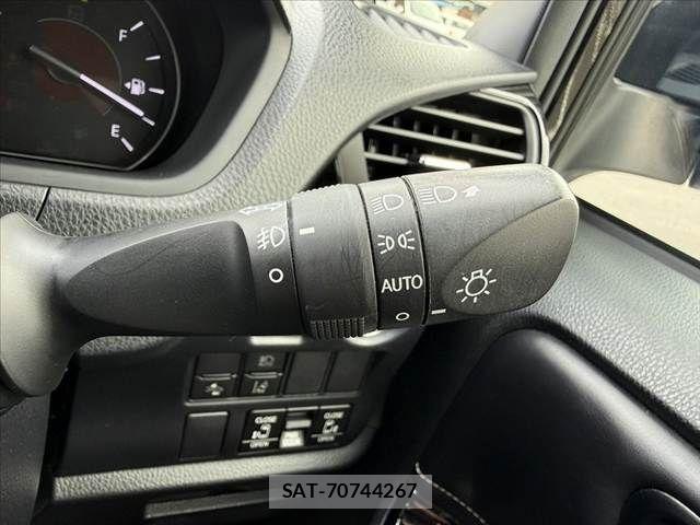Toyota ESQUIRE 2020-02 6751478-27