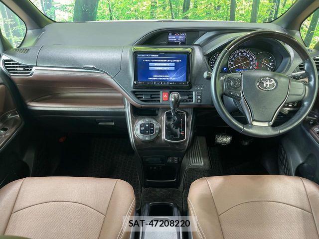 Toyota ESQUIRE 2017-12 6751477-1