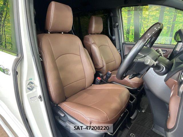 Toyota ESQUIRE 2017-12 6751477-7