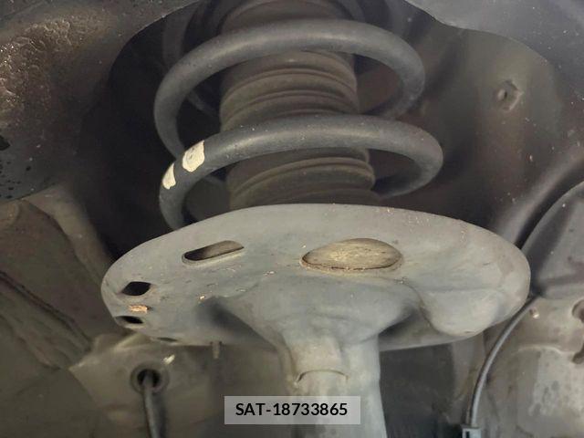 Toyota ESQUIRE 2019-04 6814845-19