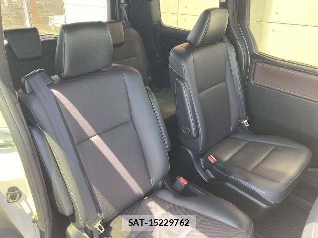 Toyota ESQUIRE 2020-09 6814842-22
