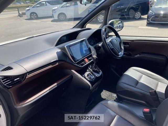 Toyota ESQUIRE 2020-09 6814842-24
