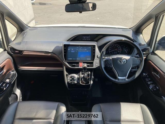 Toyota ESQUIRE 2020-09 6814842-2