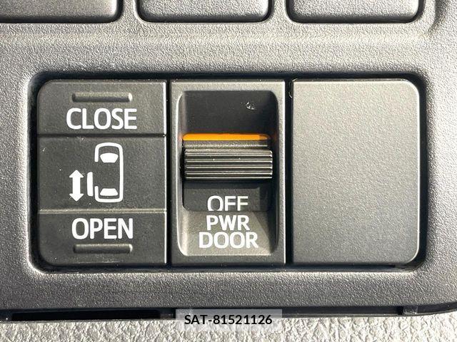 Toyota ESQUIRE 2015-06 6904775-4