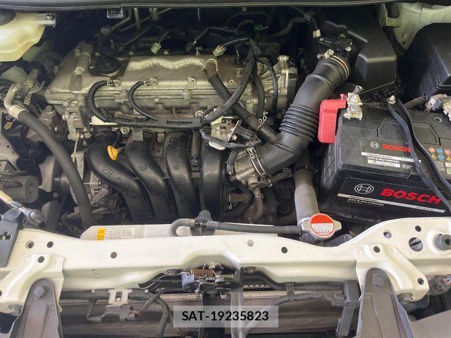 Toyota ESQUIRE 2015-08 6904767-18
