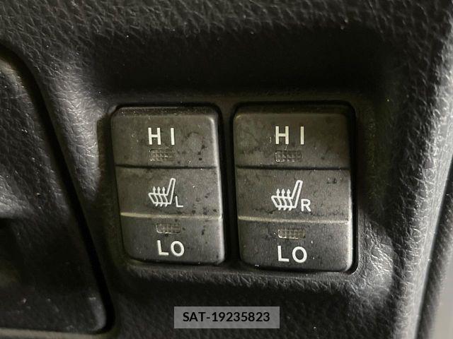 Toyota ESQUIRE 2015-08 6904767-6