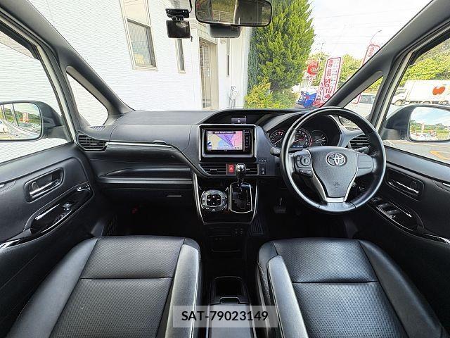 Toyota ESQUIRE 2018-10 6904759-1