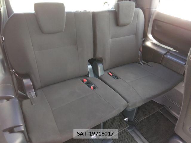Toyota ESQUIRE 2017-09 6904771-11