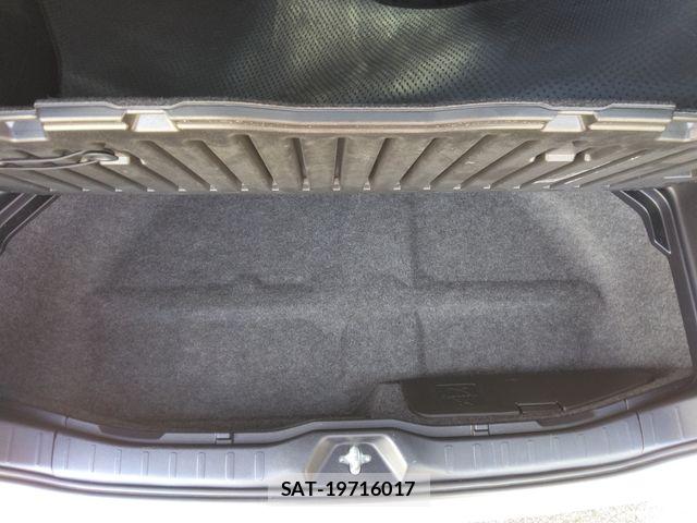 Toyota ESQUIRE 2017-09 6904771-16