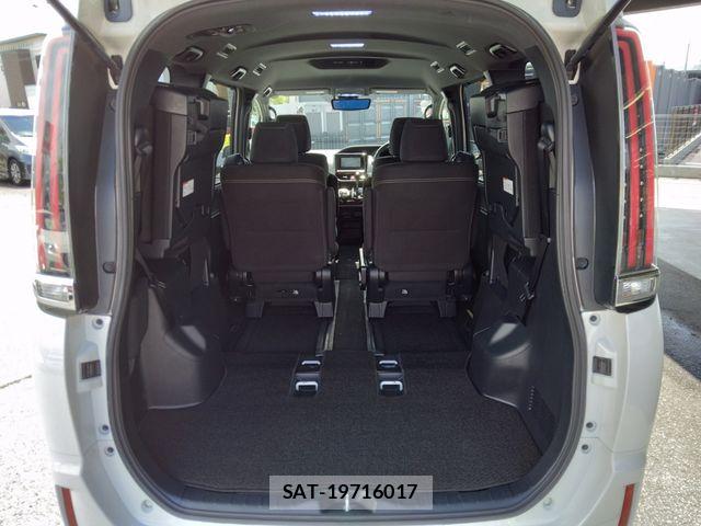 Toyota ESQUIRE 2017-09 6904771-17