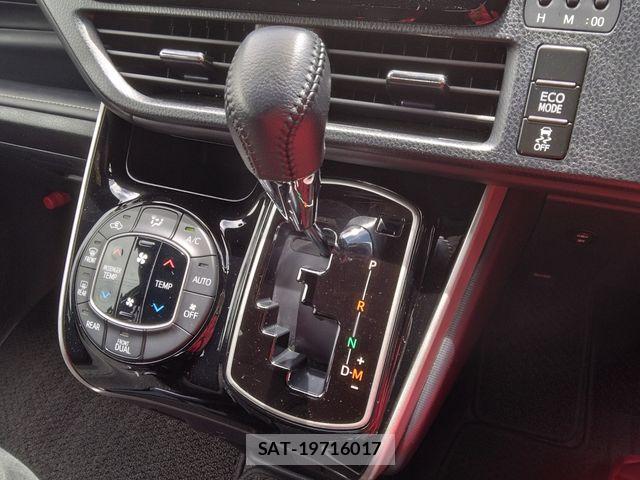 Toyota ESQUIRE 2017-09 6904771-22