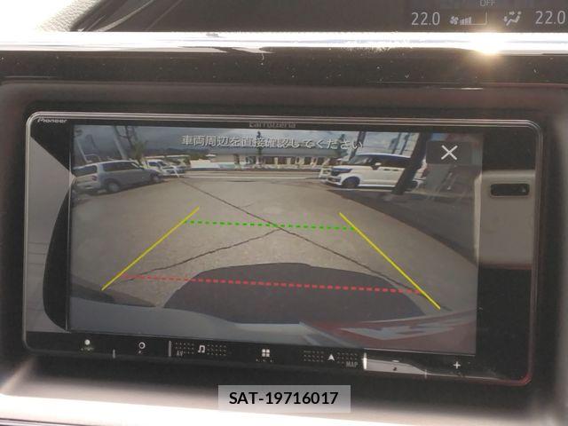 Toyota ESQUIRE 2017-09 6904771-25