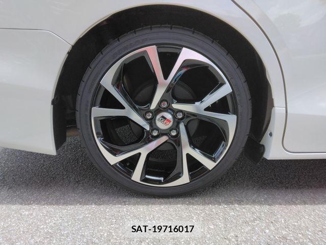 Toyota ESQUIRE 2017-09 6904771-28