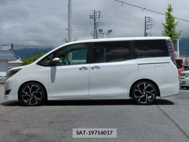 Toyota ESQUIRE 2017-09 6904771-4