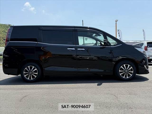 Toyota ESQUIRE 2018-06 6993410-11