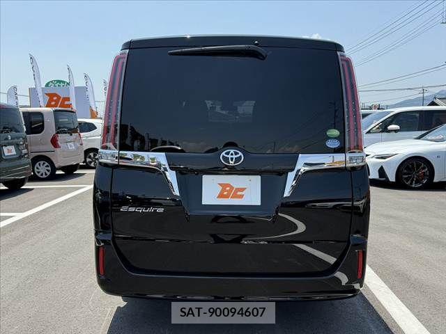Toyota ESQUIRE 2018-06 6993410-13