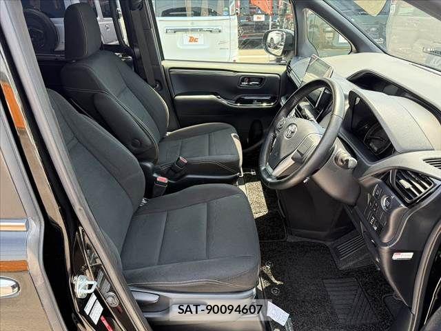 Toyota ESQUIRE 2018-06 6993410-15