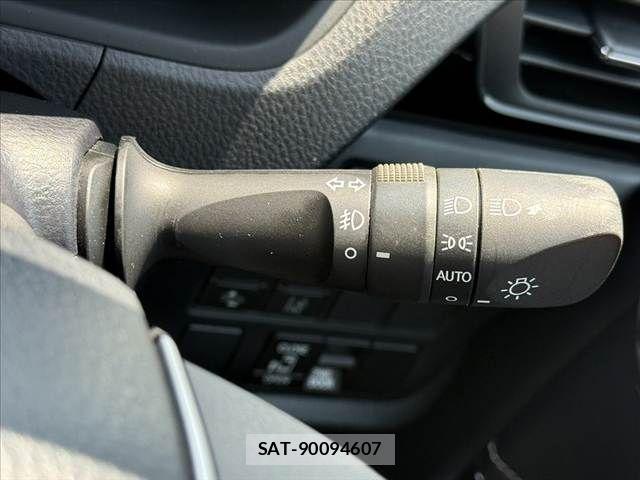 Toyota ESQUIRE 2018-06 6993410-25