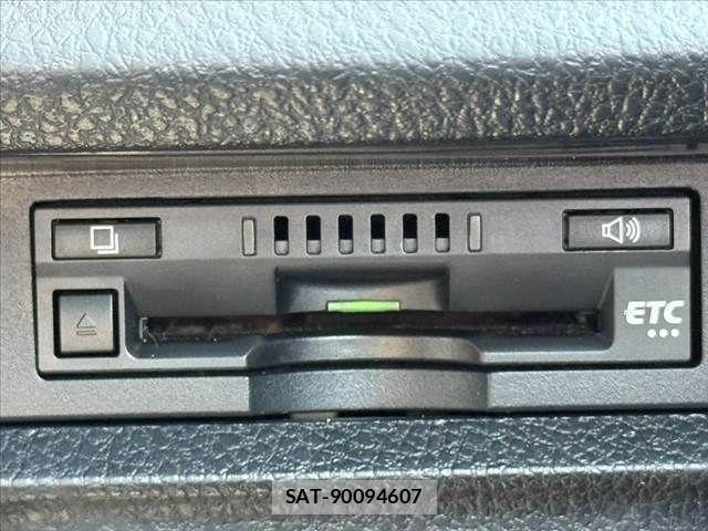 Toyota ESQUIRE 2018-06 6993410-5