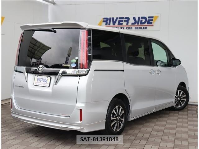 Toyota ESQUIRE 2017-10 6993398-2