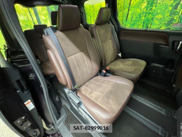 Toyota ESQUIRE 2018-06 7020418-9