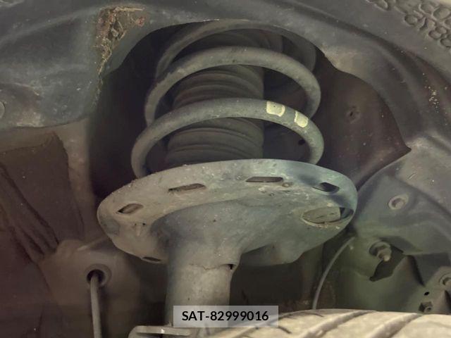 Toyota ESQUIRE 2018-06 7020418-19