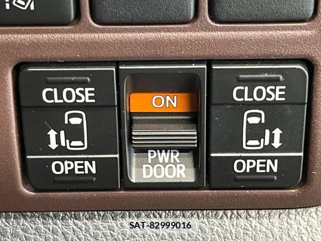 Toyota ESQUIRE 2018-06 7020418-5