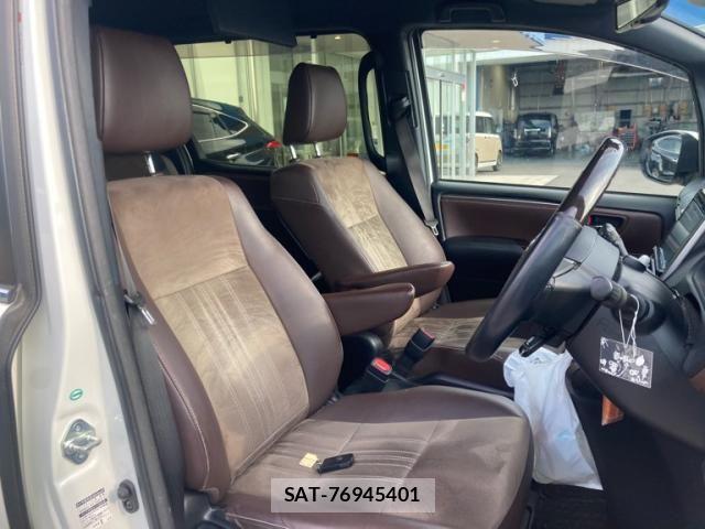 Toyota ESQUIRE 2018-04 7020419-11