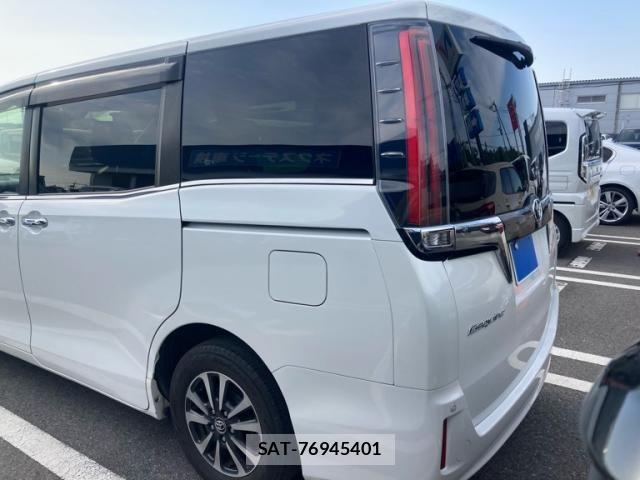 Toyota ESQUIRE 2018-04 7020419-3
