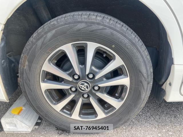 Toyota ESQUIRE 2018-04 7020419-7