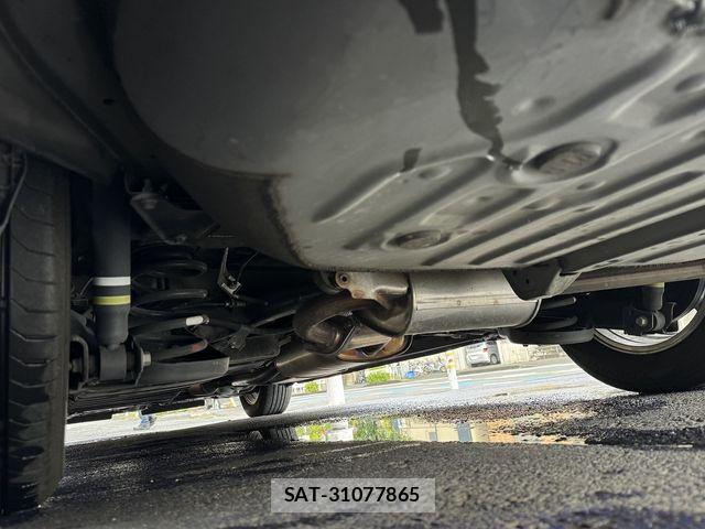 Toyota ESQUIRE 2019-07 7058420-22