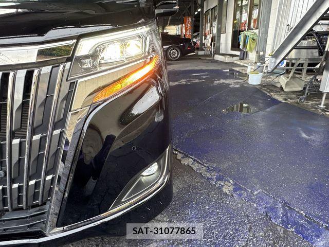 Toyota ESQUIRE 2019-07 7058420-23