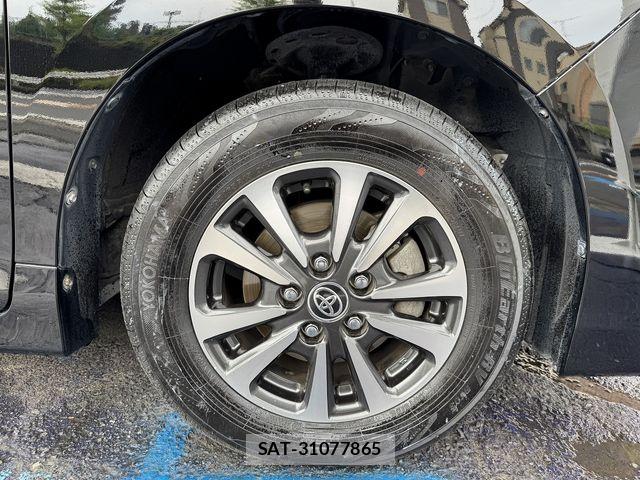 Toyota ESQUIRE 2019-07 7058420-24