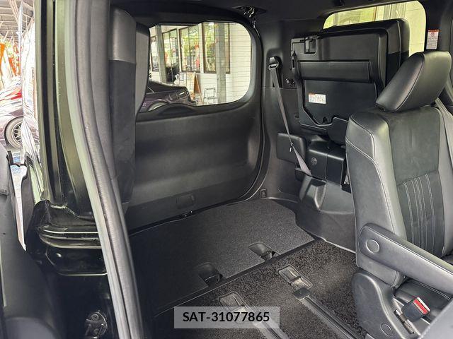 Toyota ESQUIRE 2019-07 7058420-28