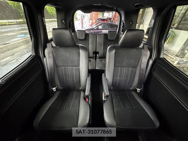 Toyota ESQUIRE 2019-07 7058420-29